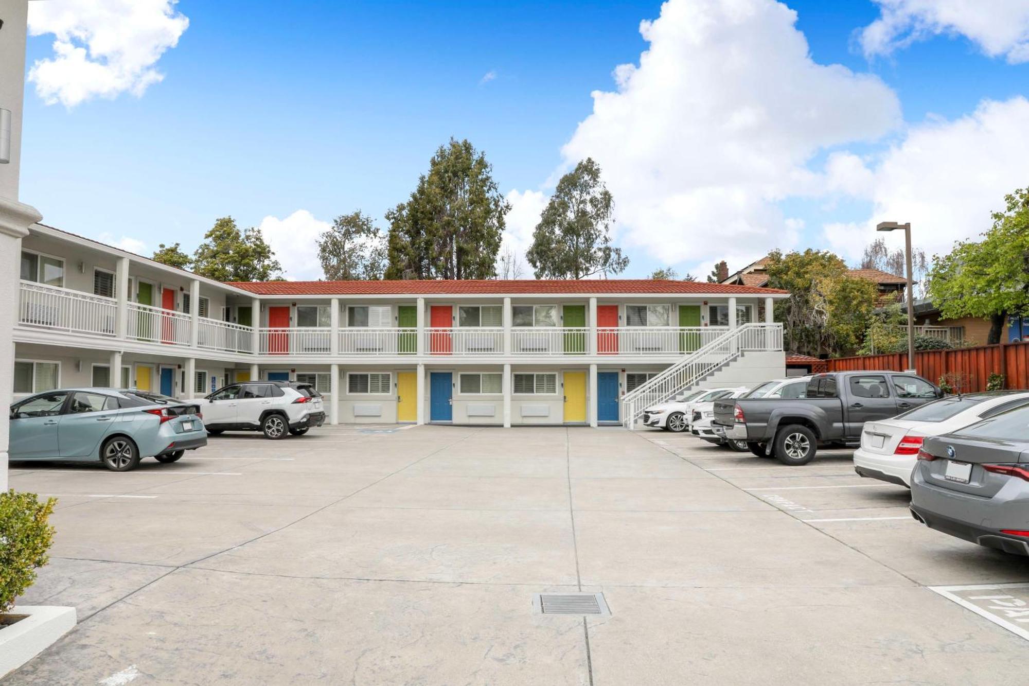 Signature Inn Berkeley Exteriér fotografie