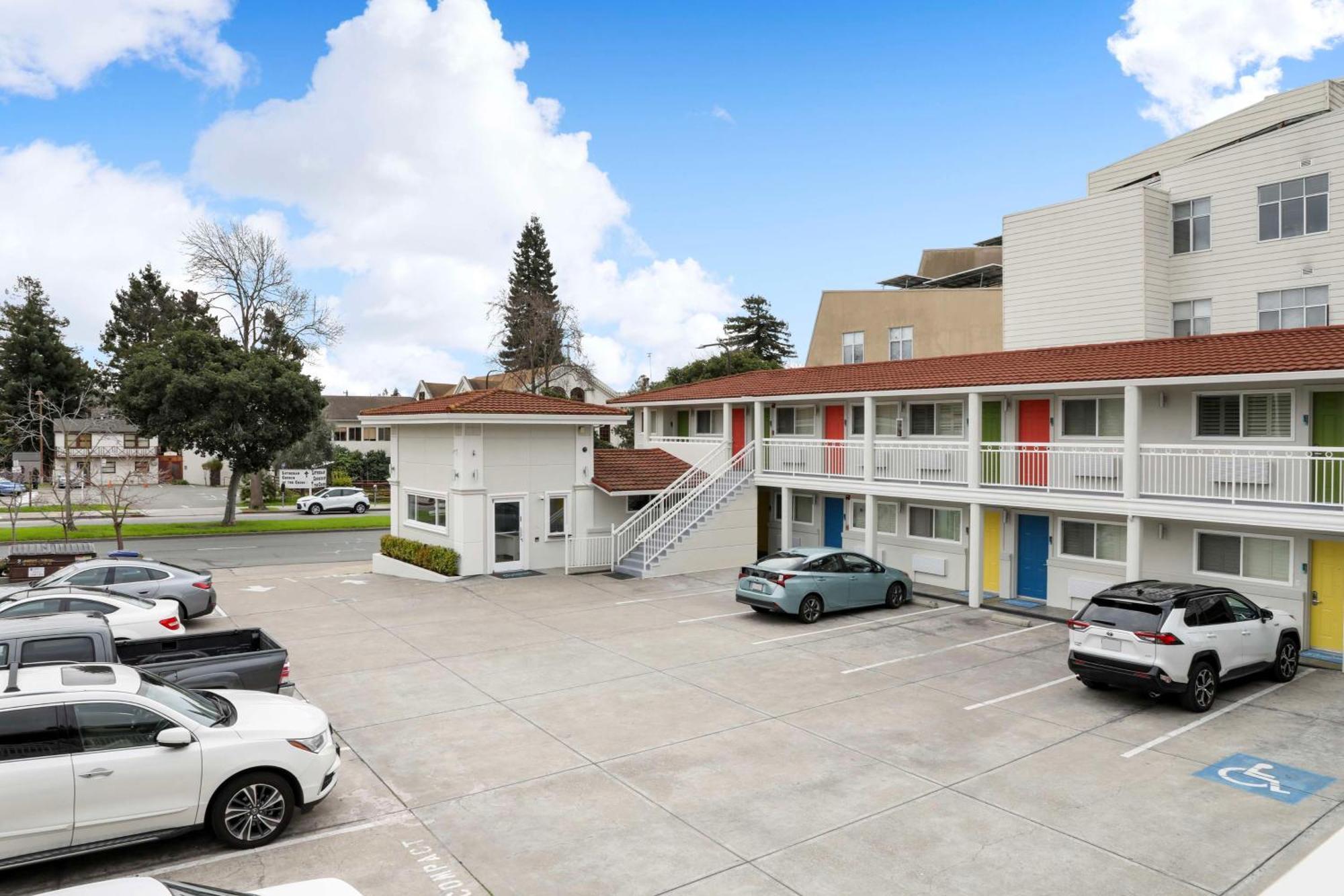 Signature Inn Berkeley Exteriér fotografie